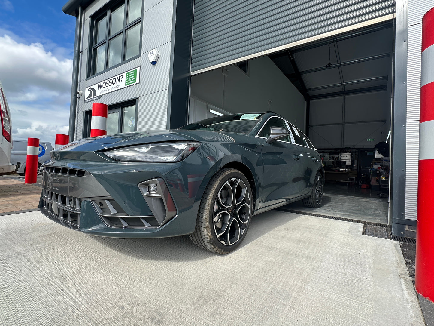 Cupra Leon - Integrated Reverse Camera