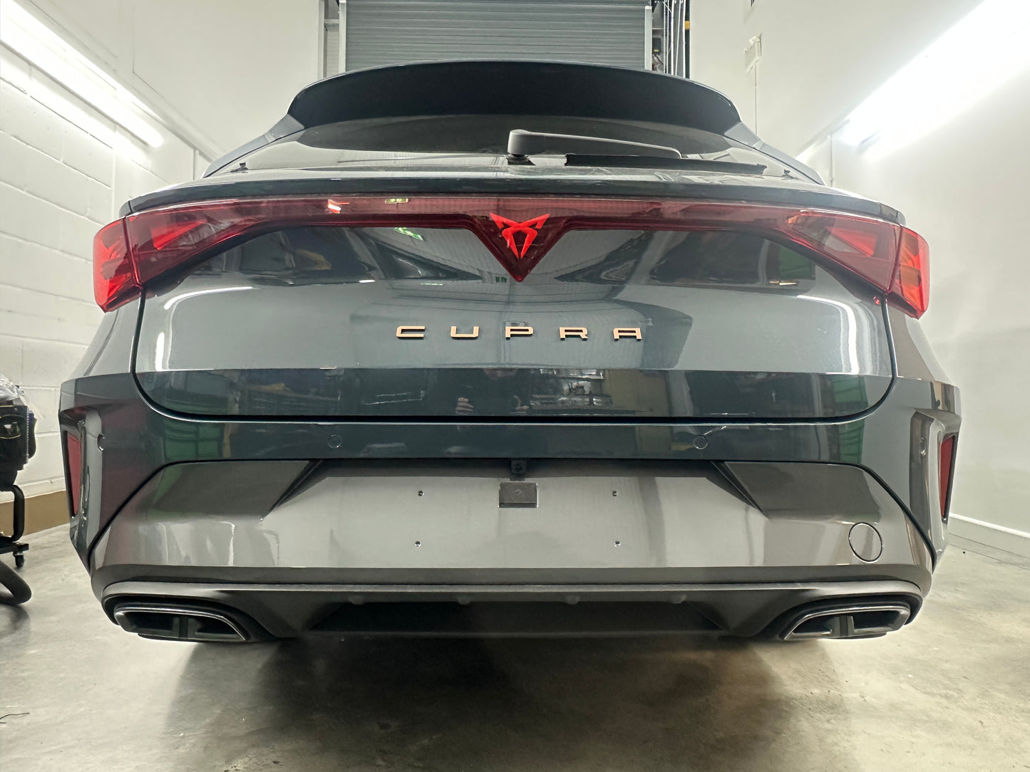 Cupra Leon - Integrated Reverse Camera